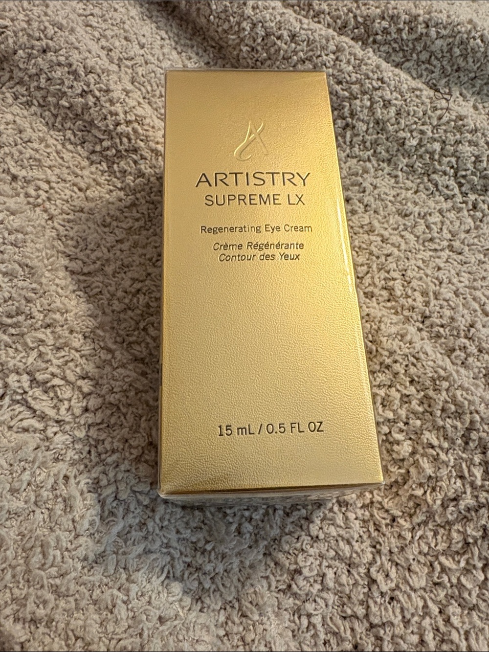 Artistry Supreme LX
Regenerating Eye Cream New, Sealed in Box